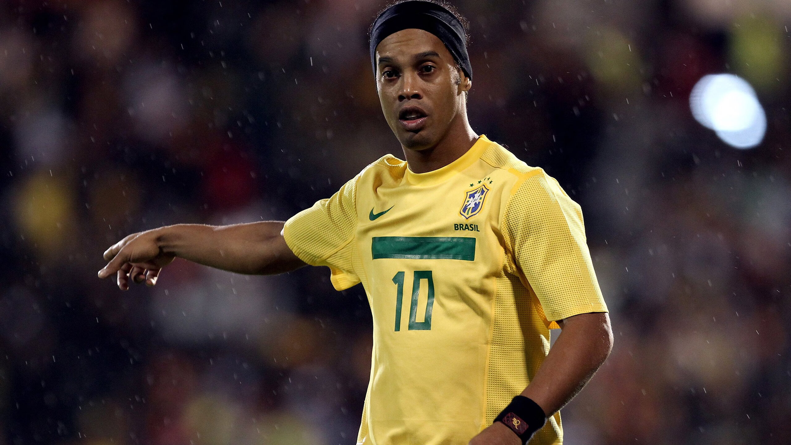 开云体育中国-2026世界杯D组风云再起,塞尔维亚钢铁防线压制喀麦隆,梅西独舞诠释不老传奇